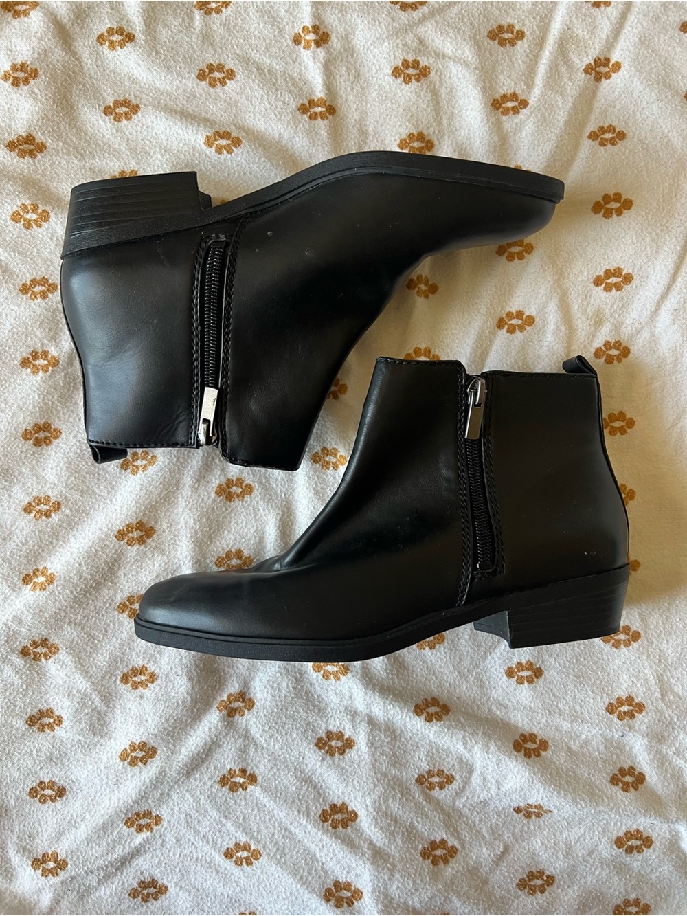 Chaps Smooth Black Leather Ankle Booties